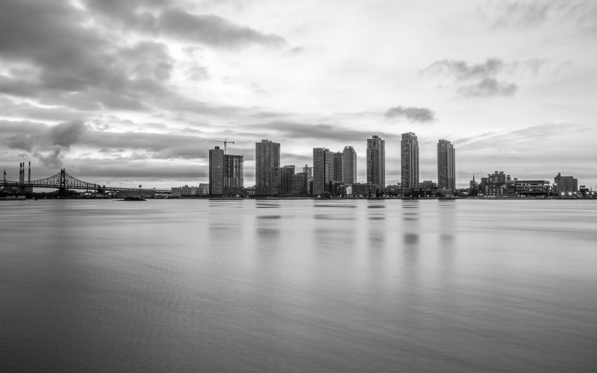 blanco y negro ciudad agua skyline arquitectura río reflexión ciudad puesta de sol viajes centro de la ciudad cielo rascacielos casa amanecer paseo marítimo monocromo puente muelle