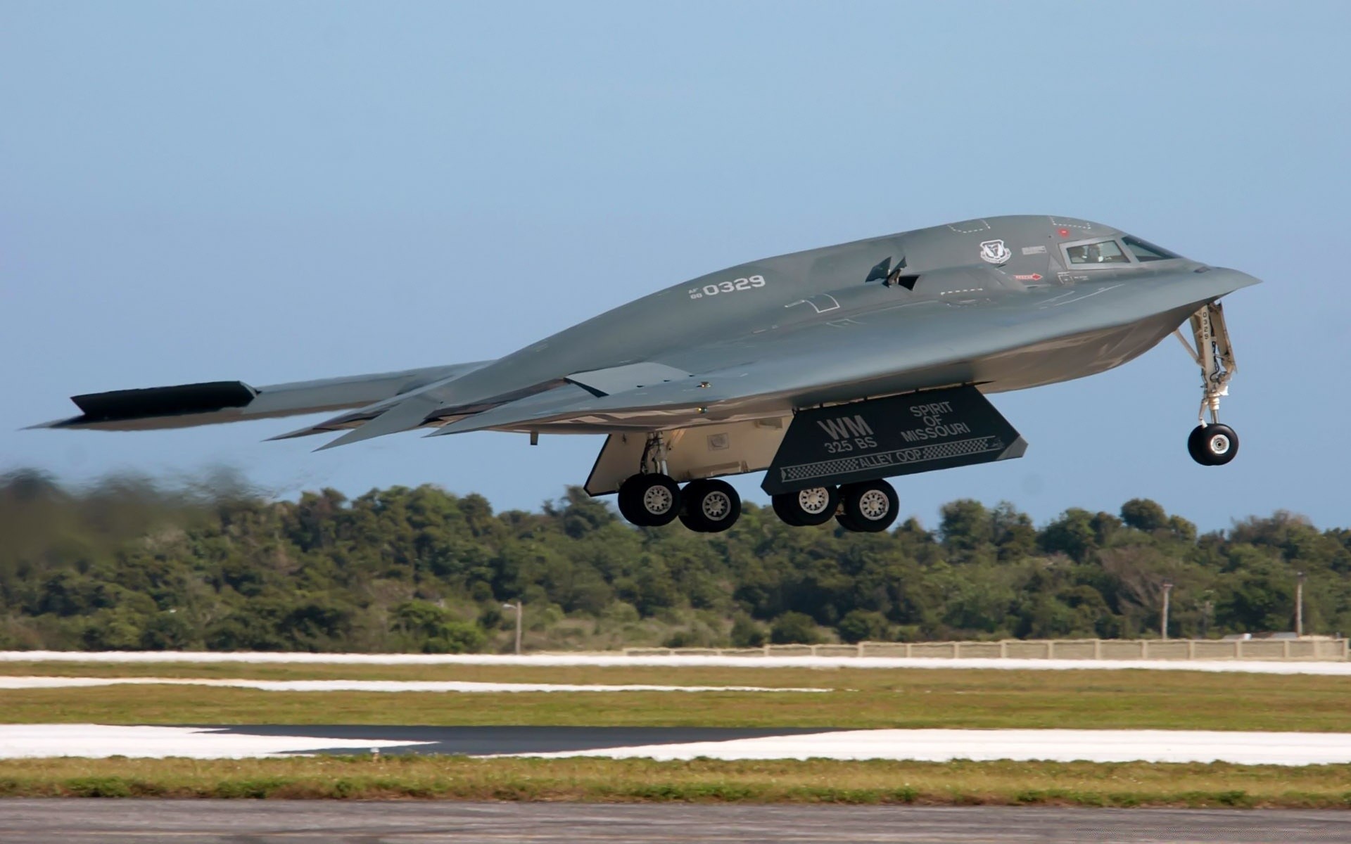 航空 飞机 飞机 汽车 旅游 军事 运输系统 机场 天空