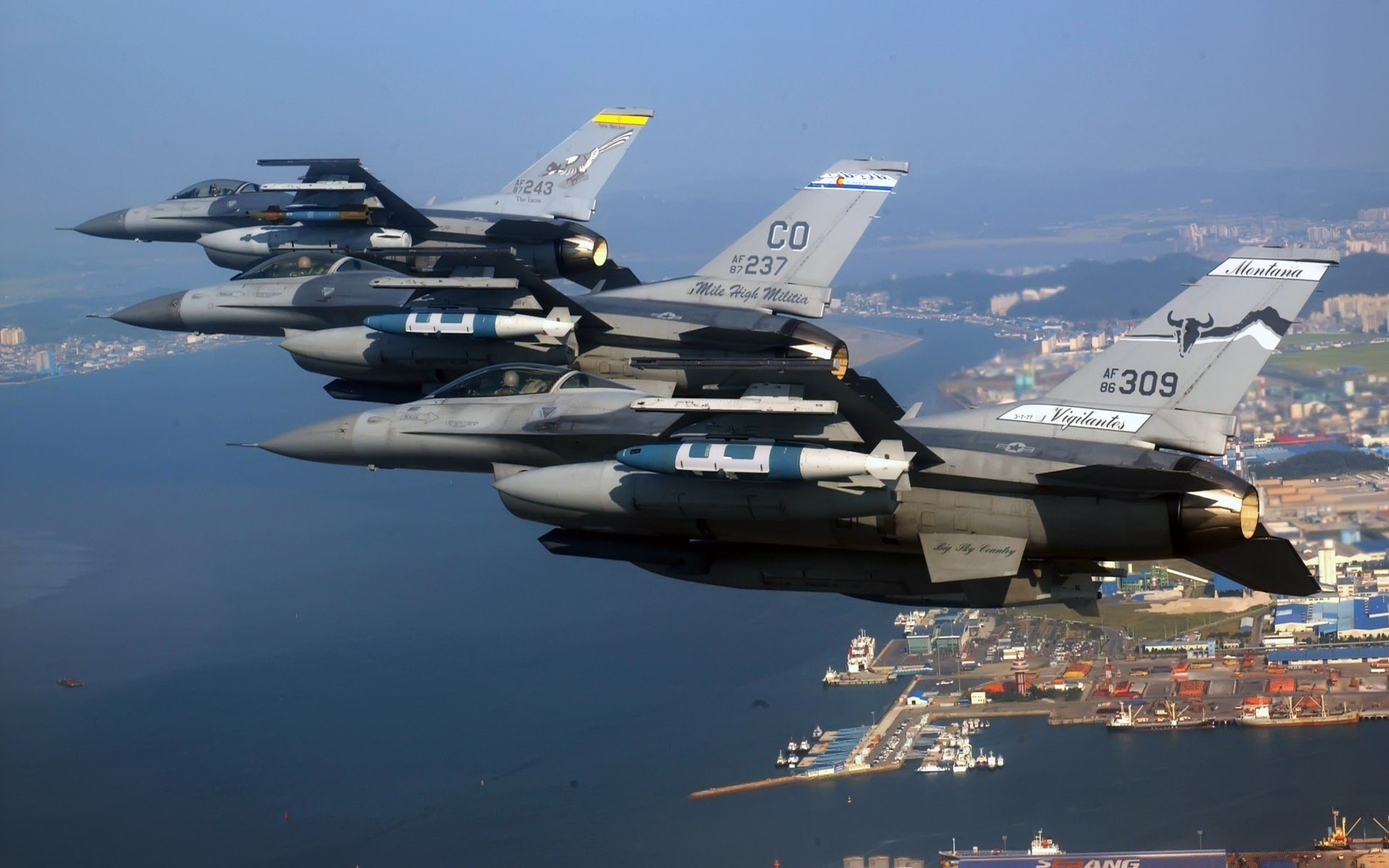 aviazione aereo aereo militare sistema di trasporto auto aeroporto air force aereo volo viaggi marina volare tecnologia aria bombardiere