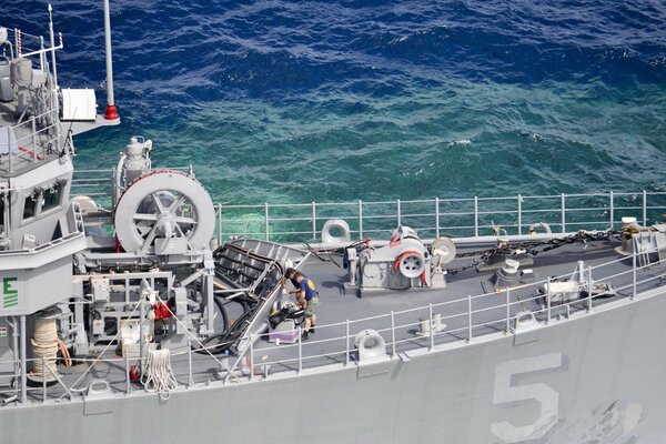 Il romanticismo del mare. Anche una nave da guerra può essere bella