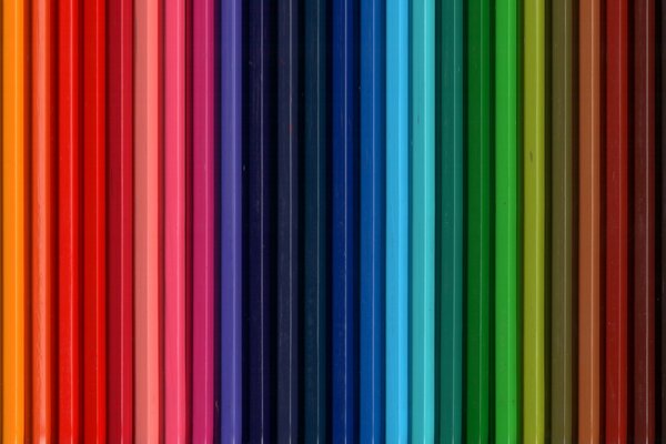 Matite colorate per un disegno luminoso