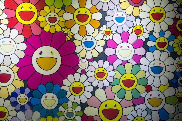 Fiori su sfondo con smiley sorridente