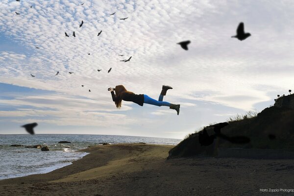 Kreativ am Strand und am Meer Wasser