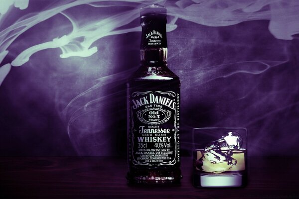 Jack Daniels in a glass with ice