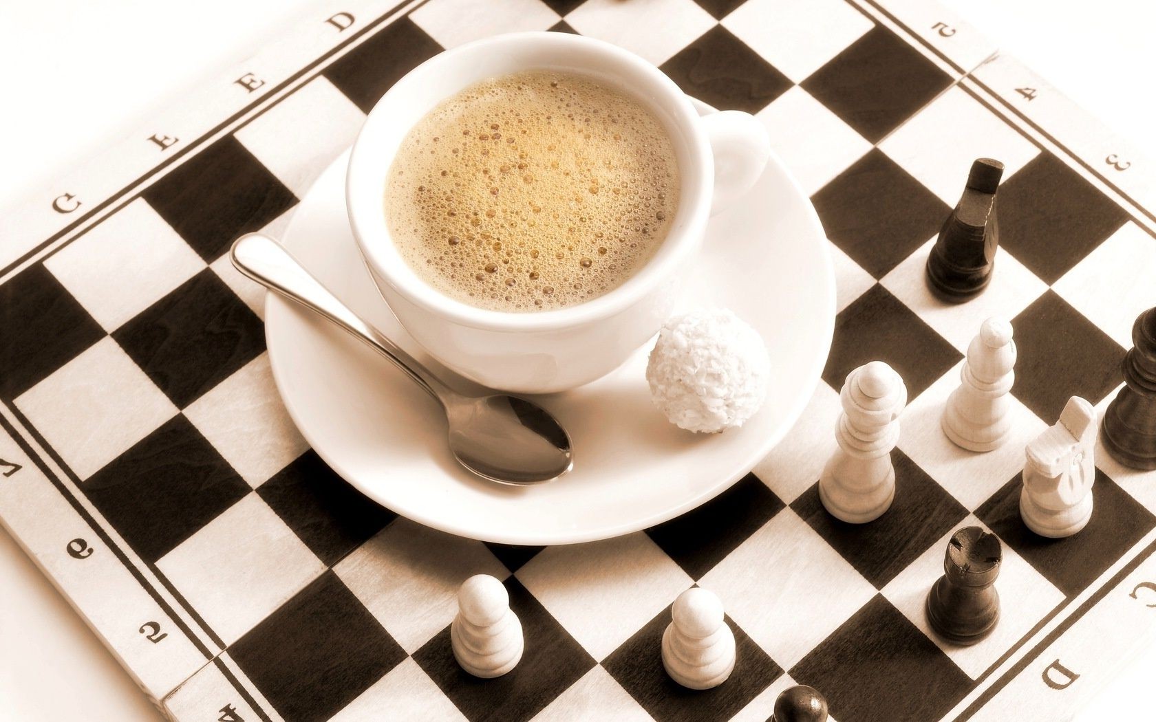 kaffee schach erholung gewinnen strategie intelligenz pfandhäuser gewinnen königin spiel spielen wettbewerb ritter kumpel holz kampf zeitvertreib erfolg reisen anzeige