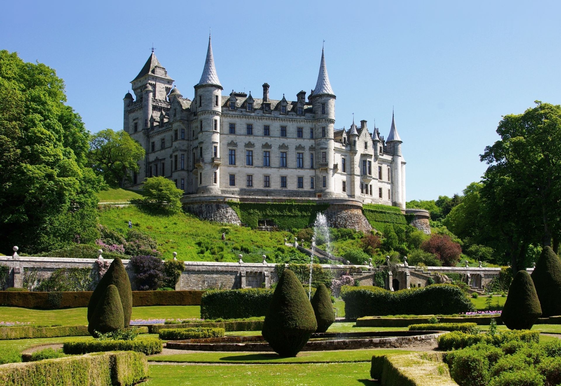 schlösser schloss architektur schloss reisen park haus garten tourismus alt sehenswürdigkeit antike im freien gotik historisch sommer haus turm herrenhaus