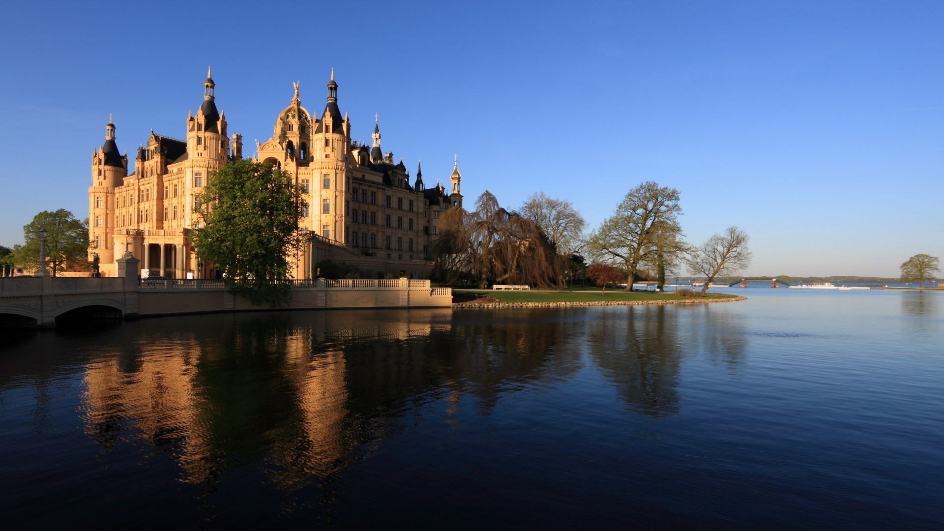 zamki architektura podróże woda rzeka na zewnątrz zamek miasto dom niebo