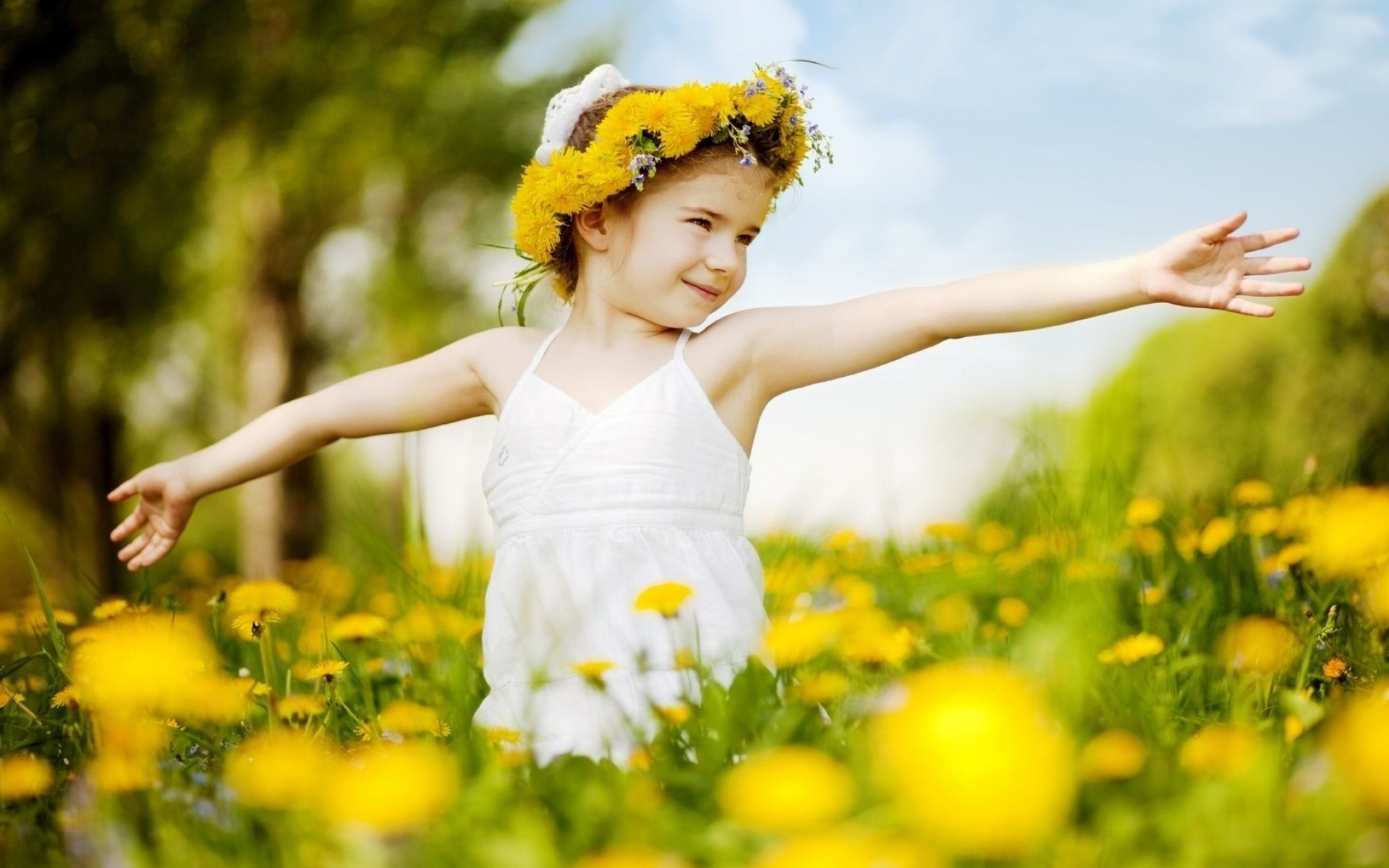 kinder im freien natur sommer gras im freien gutes wetter feld mädchen freiheit heuhaufen frau vergnügen kind erholung glück vergnügen freude