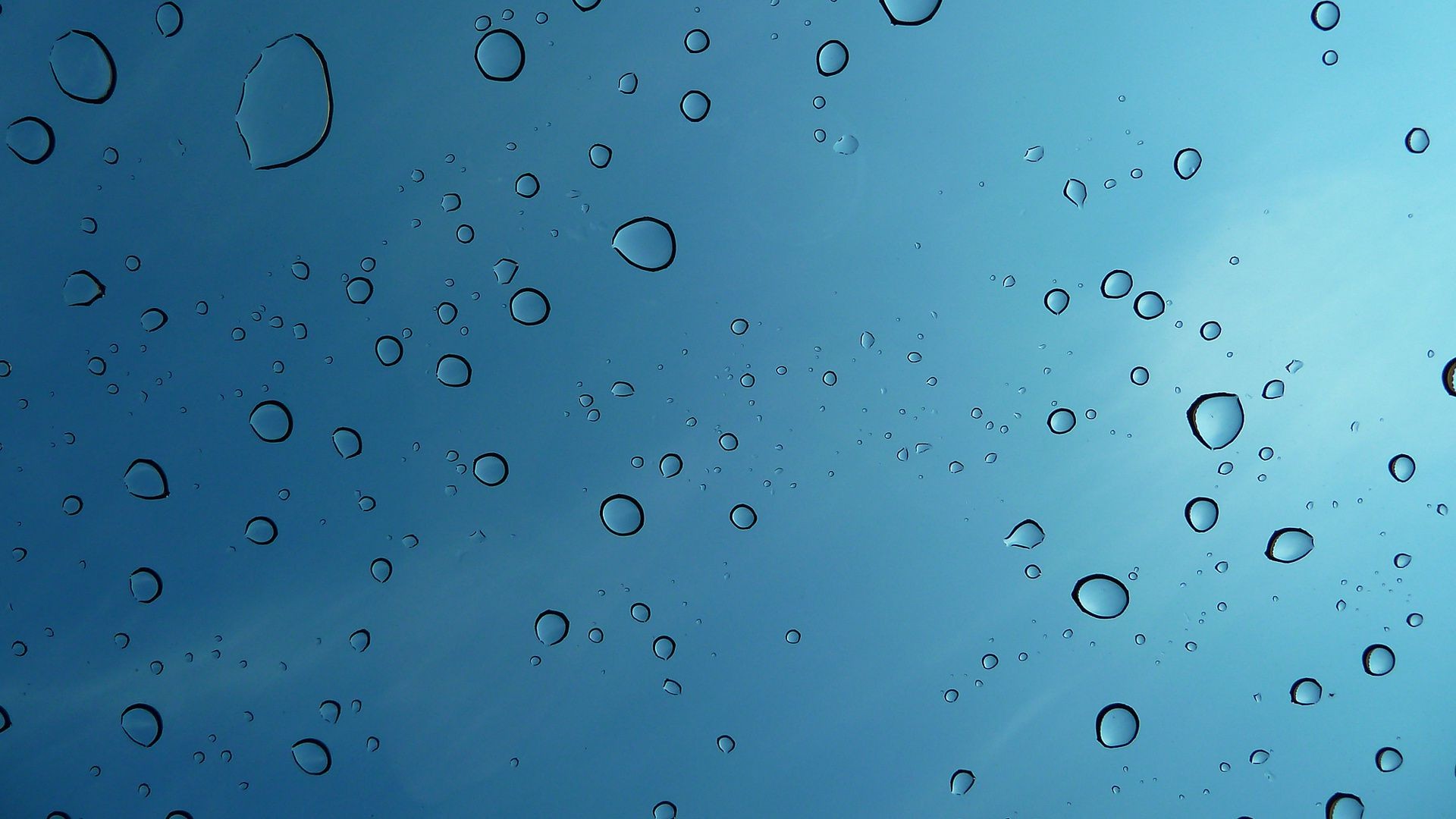 gotas y agua lluvia mojado gota burbuja gotas limpio claro splash turquesa lavado líquido rocío limpio limpio agua punta de goteo gotas ondulación