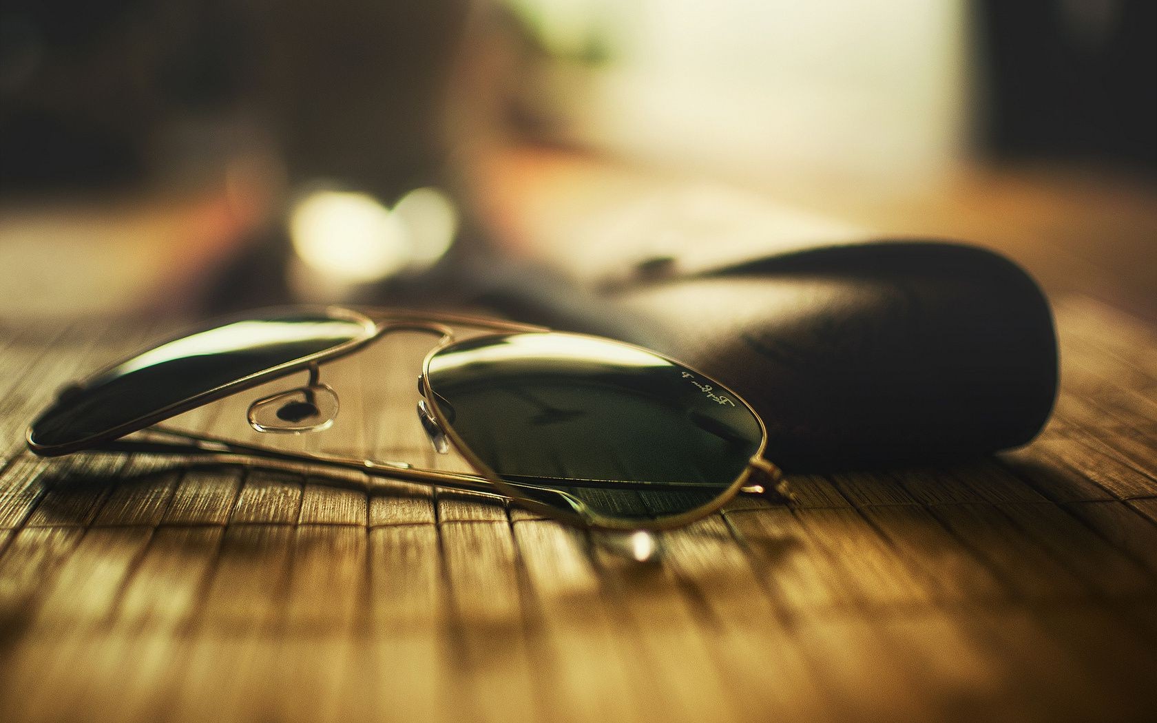 marcas y logotipos madera desenfoque vintage naturaleza muerta tabla gafas viejo