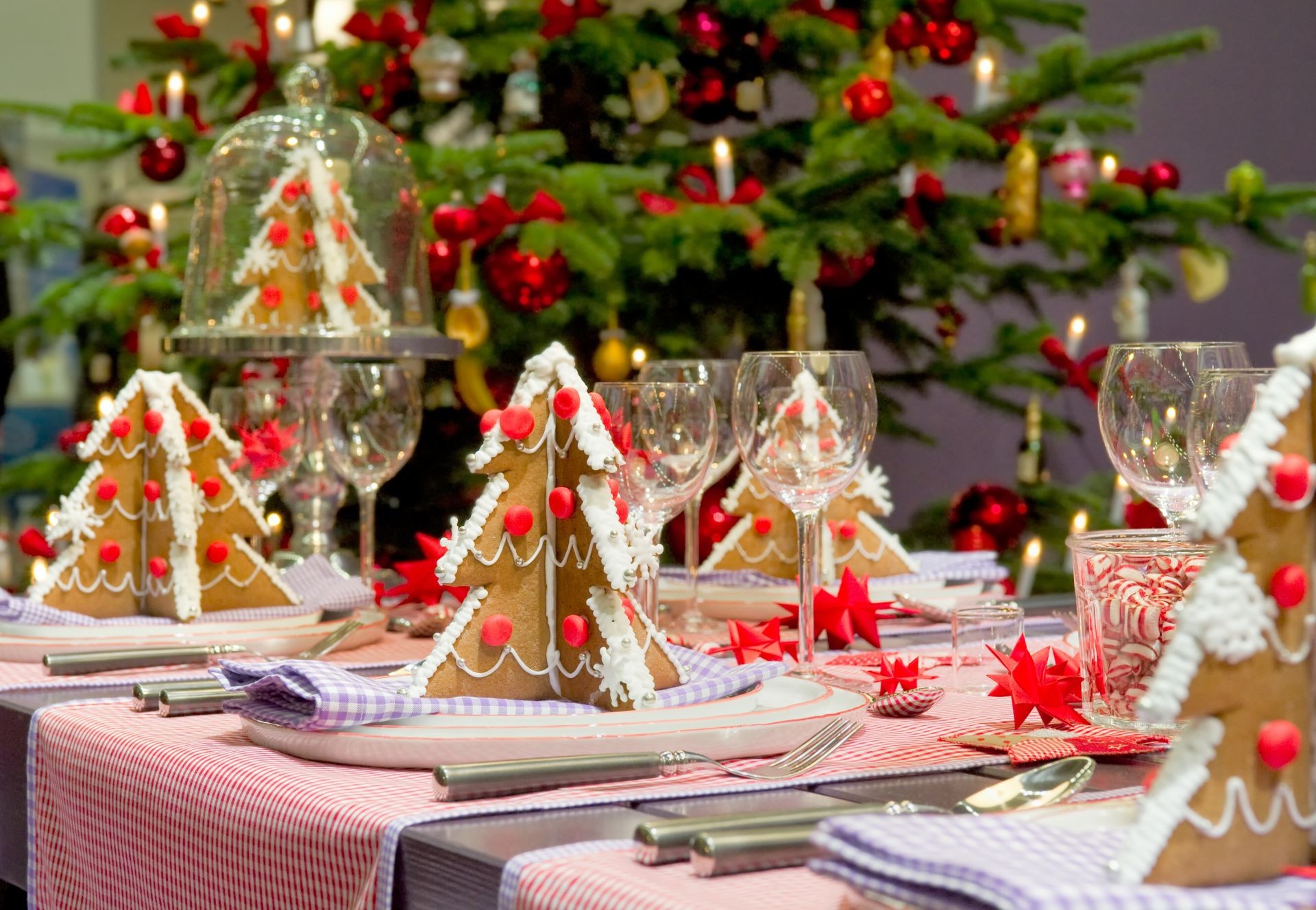 neujahr urlaub weihnachten dekoration winter kerze tabelle glas innenarchitektur faden geschenk traditionell empfang leuchtet bankett party weihnachtsbaum hochzeit