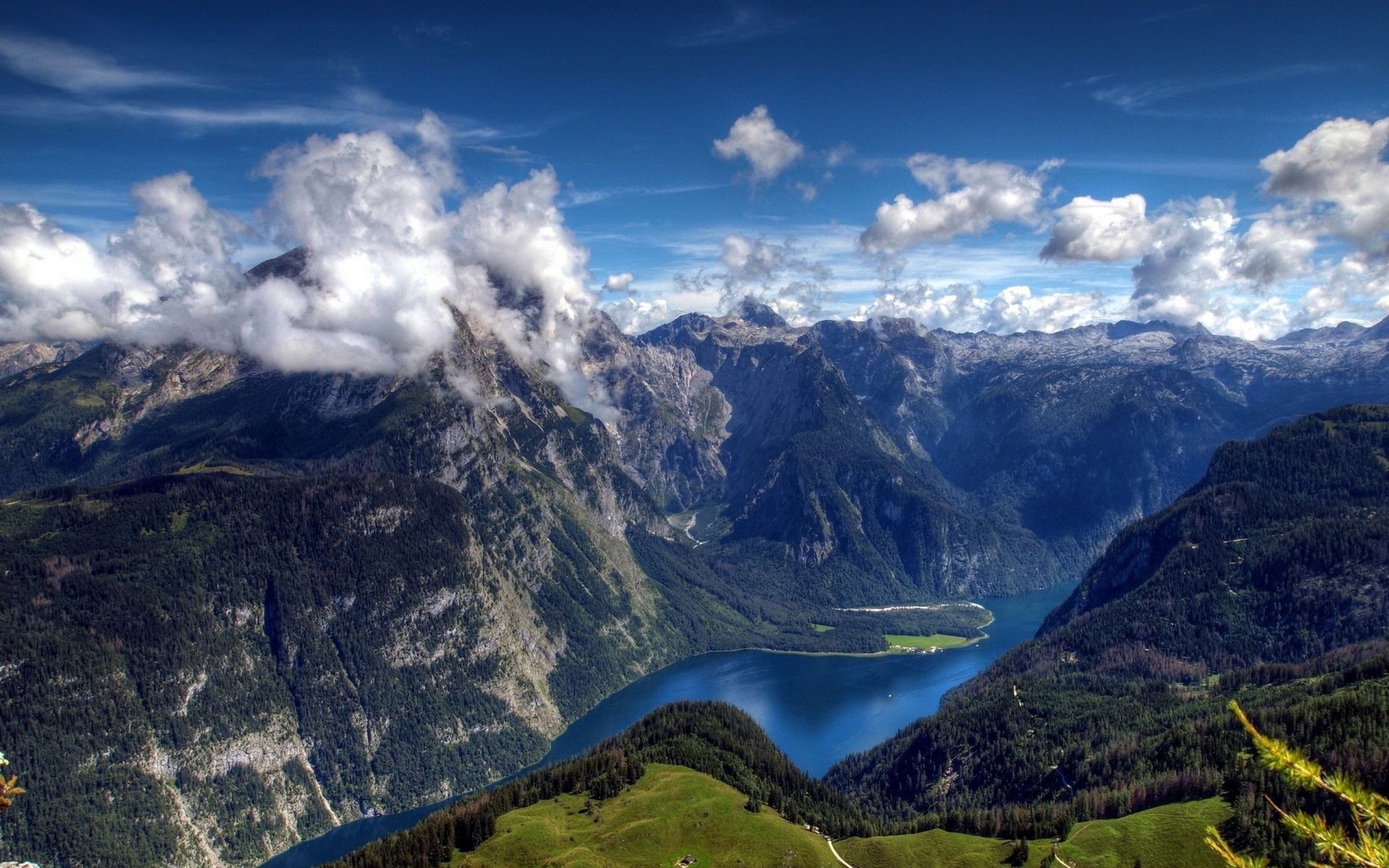 mountains mountain landscape travel sky nature outdoors valley snow scenic hill mountain peak hike