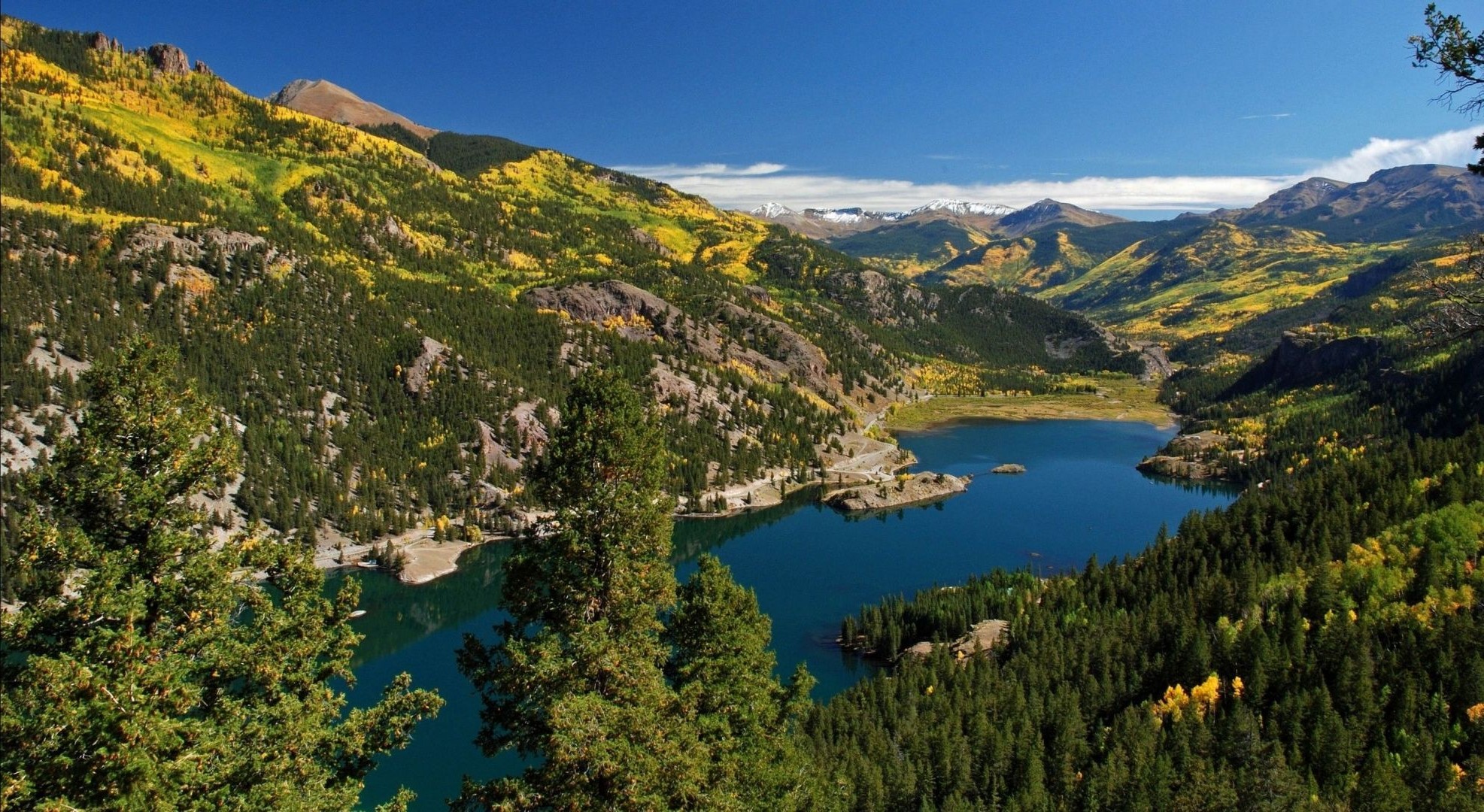 luoghi famosi acqua viaggi montagna natura all aperto paesaggio cielo lago scenico albero mare luce del giorno legno fiume isola