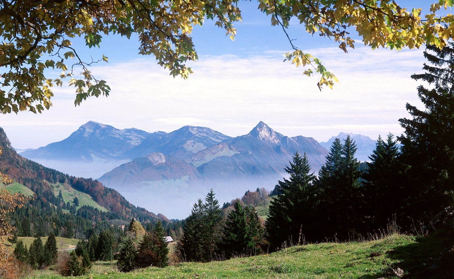 berge berge landschaft natur holz holz im freien reisen himmel herbst landschaftlich schnee sommer hügel tal