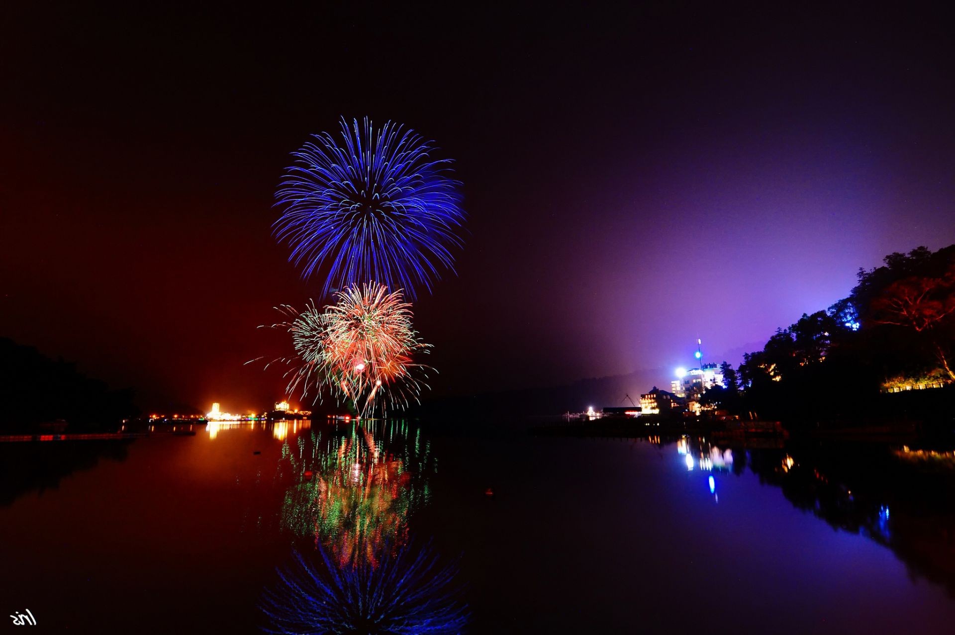 feiertage festival feuerwerk abend licht wasser weihnachten sonnenuntergang