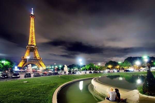 Noite de verão em Paris