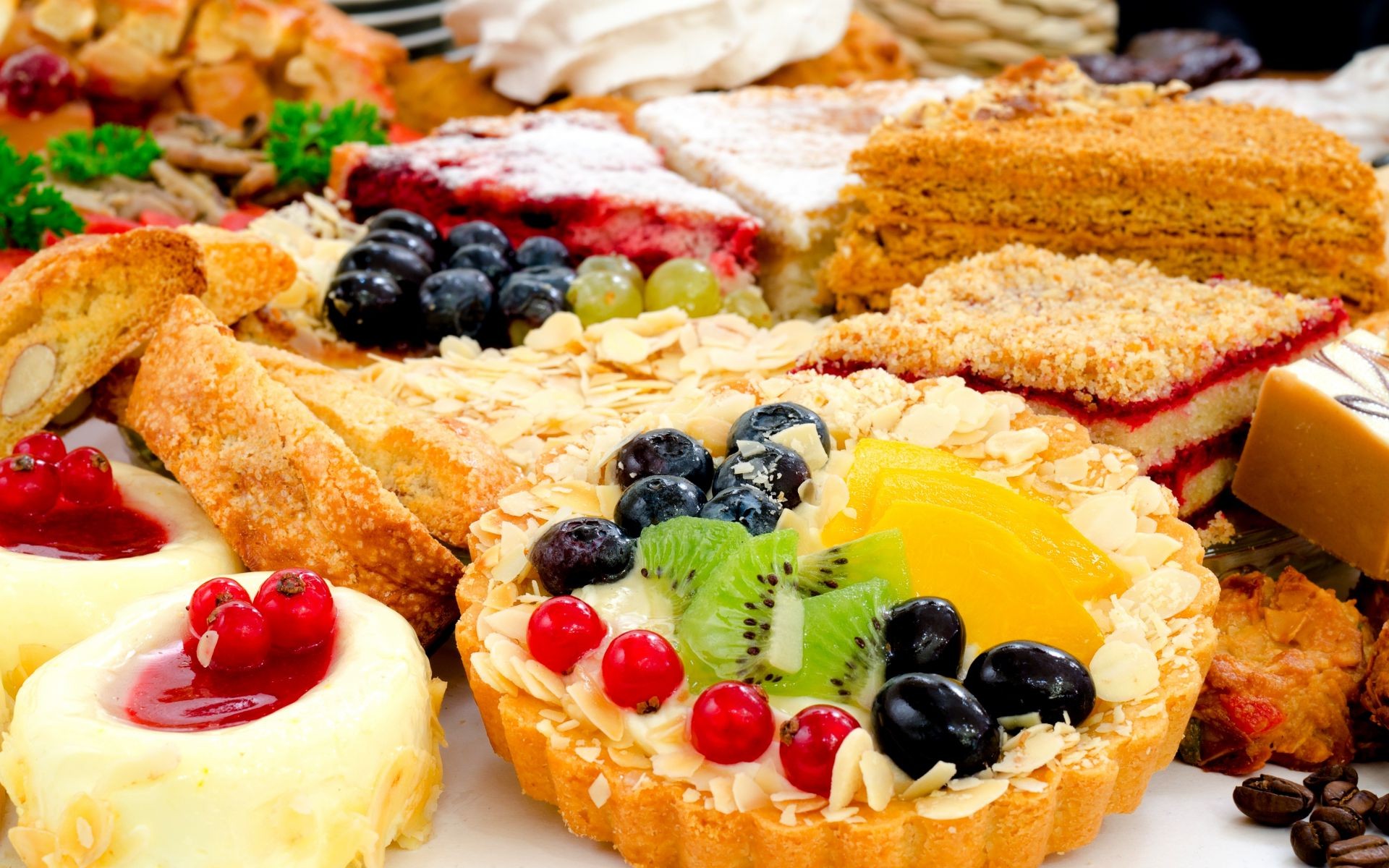 frutas comida delicioso café da manhã doce pastelaria bolo cozimento açúcar caseiro refresco fogão morango baga