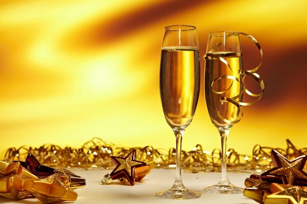 Новый год шампанское в бокале