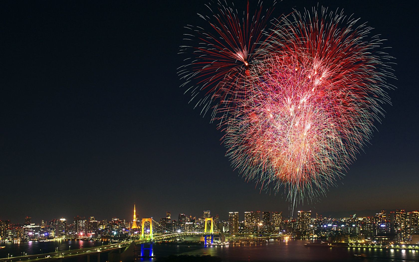 vacanze fuochi d artificio festival città luce sera fiamma viaggi vacanze architettura natale