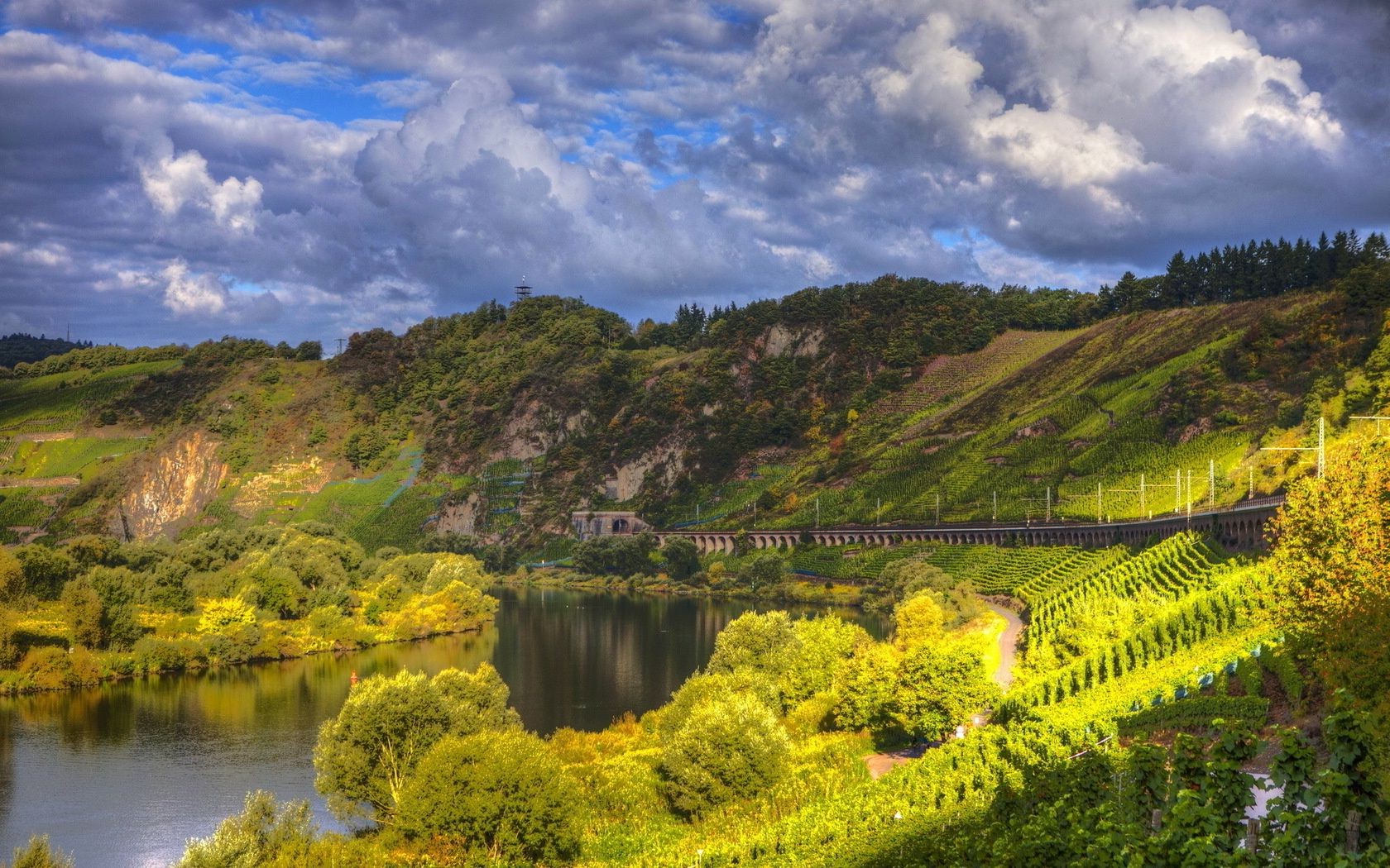 flüsse teiche und bäche teiche und bäche landschaft natur wasser reisen im freien landschaftlich himmel holz fluss berge baum herbst sommer hügel tal see ländlichen