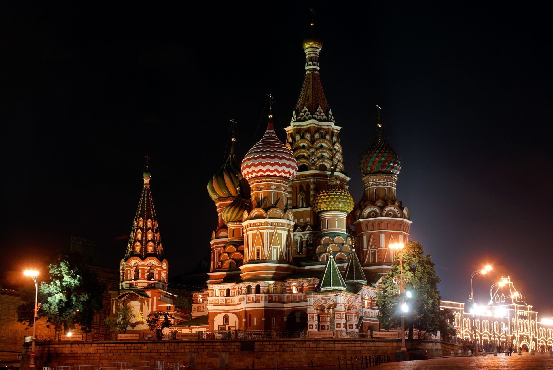 lugares famosos arquitectura viajes religión templo oro casa crepúsculo iglesia cielo ciudad noche turismo catedral iluminación antiguo kremlin monumento