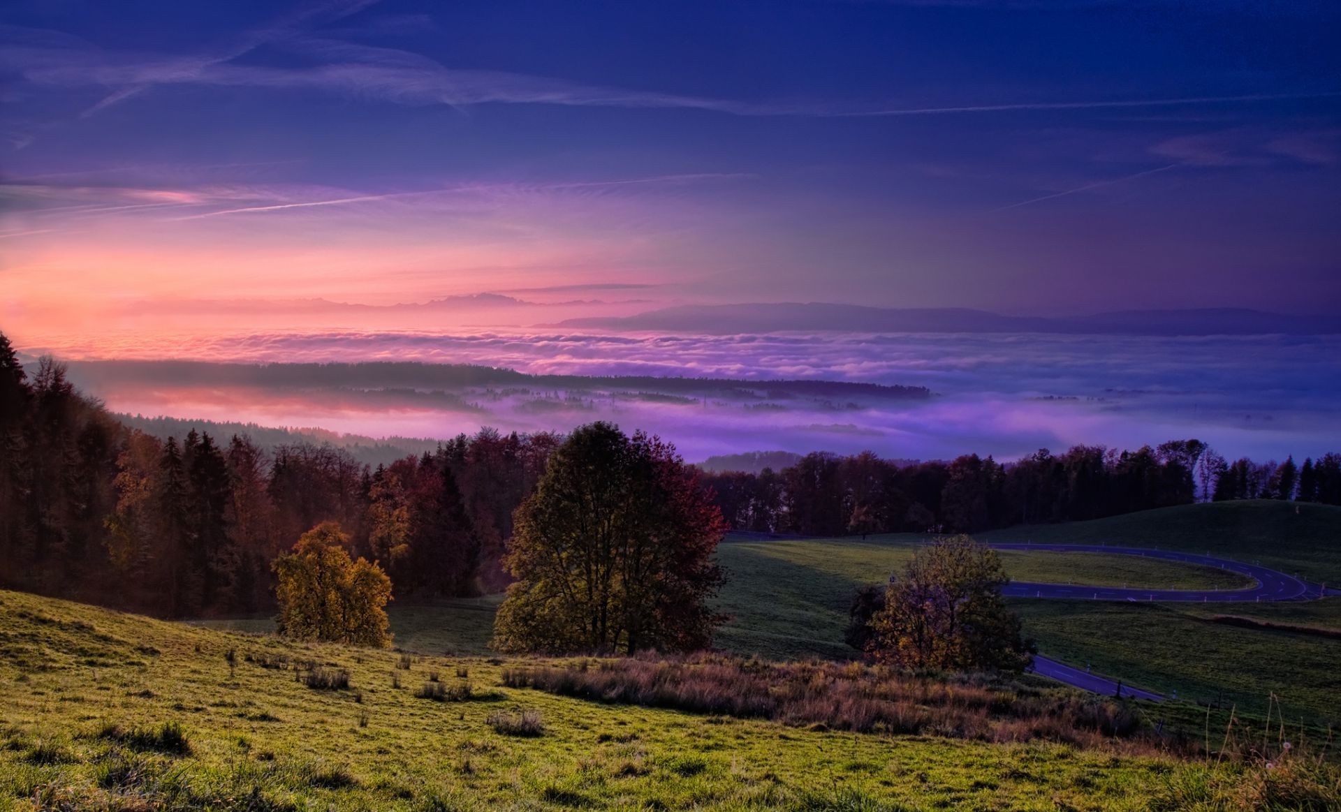 hills sunset dawn nature outdoors fall sky sun evening landscape dusk countryside fair weather grass fog summer travel mist