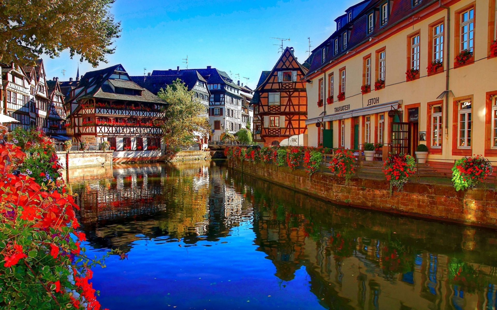 stadt und architektur architektur haus reisen wasser tourismus haus im freien stadt fluss reflexion himmel kanal stadt traditionell