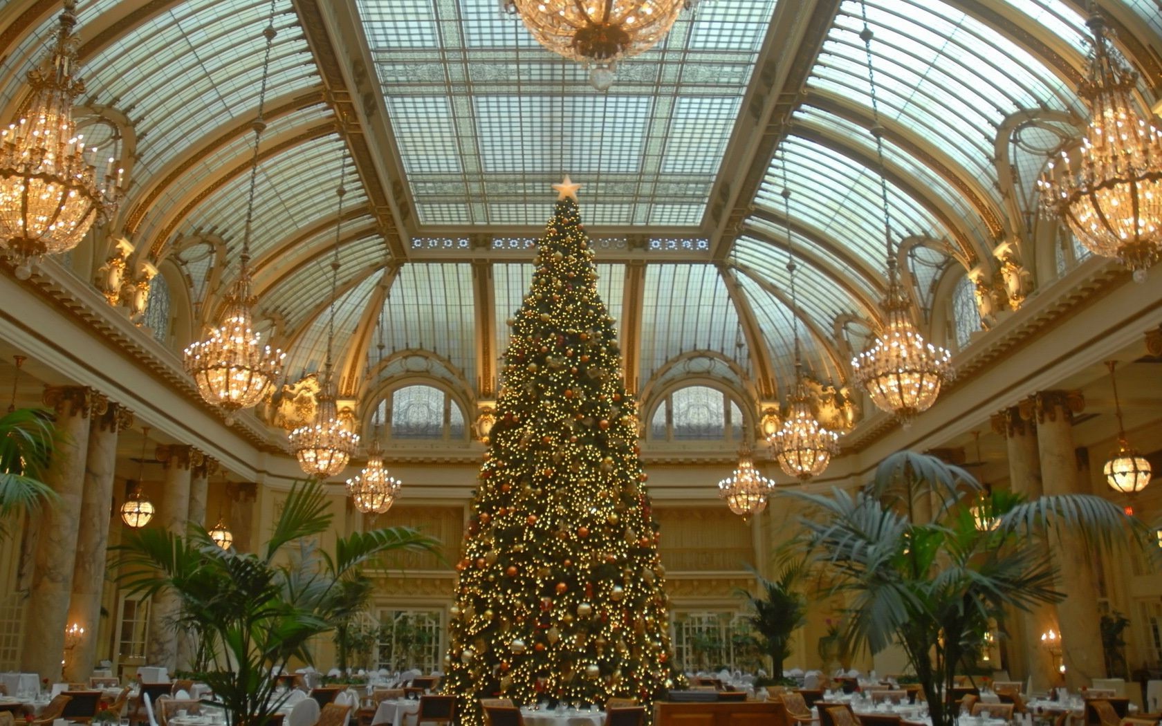 christmas travel ceiling indoors architecture building inside luxury gold tourism light interior decoration chandelier vacation hotel tourist dome city art