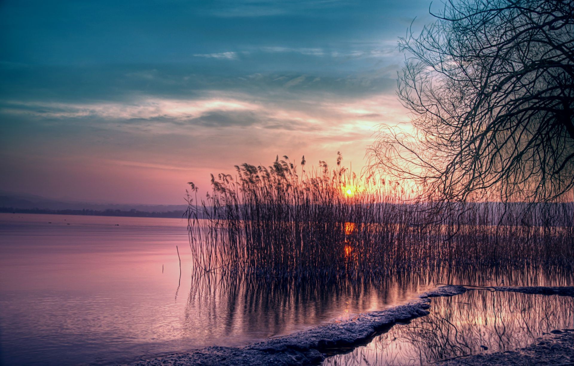 coucher de soleil et aube coucher de soleil aube eau paysage soir crépuscule réflexion lac nature ciel soleil