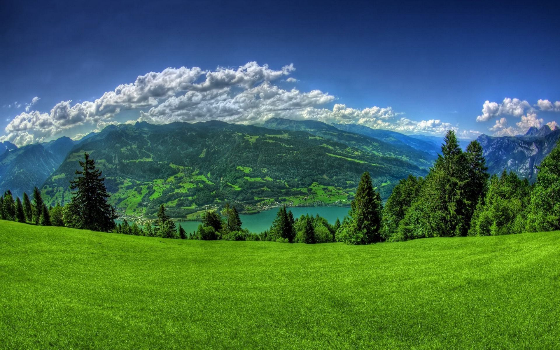 felder wiesen und täler landschaft gras heuhaufen natur holz holz im freien himmel weide hügel sommer des ländlichen gutes wetter feld berge weide landschaft landschaftlich spektakel