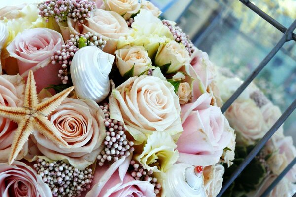 Delicate roses in a beautiful bouquet