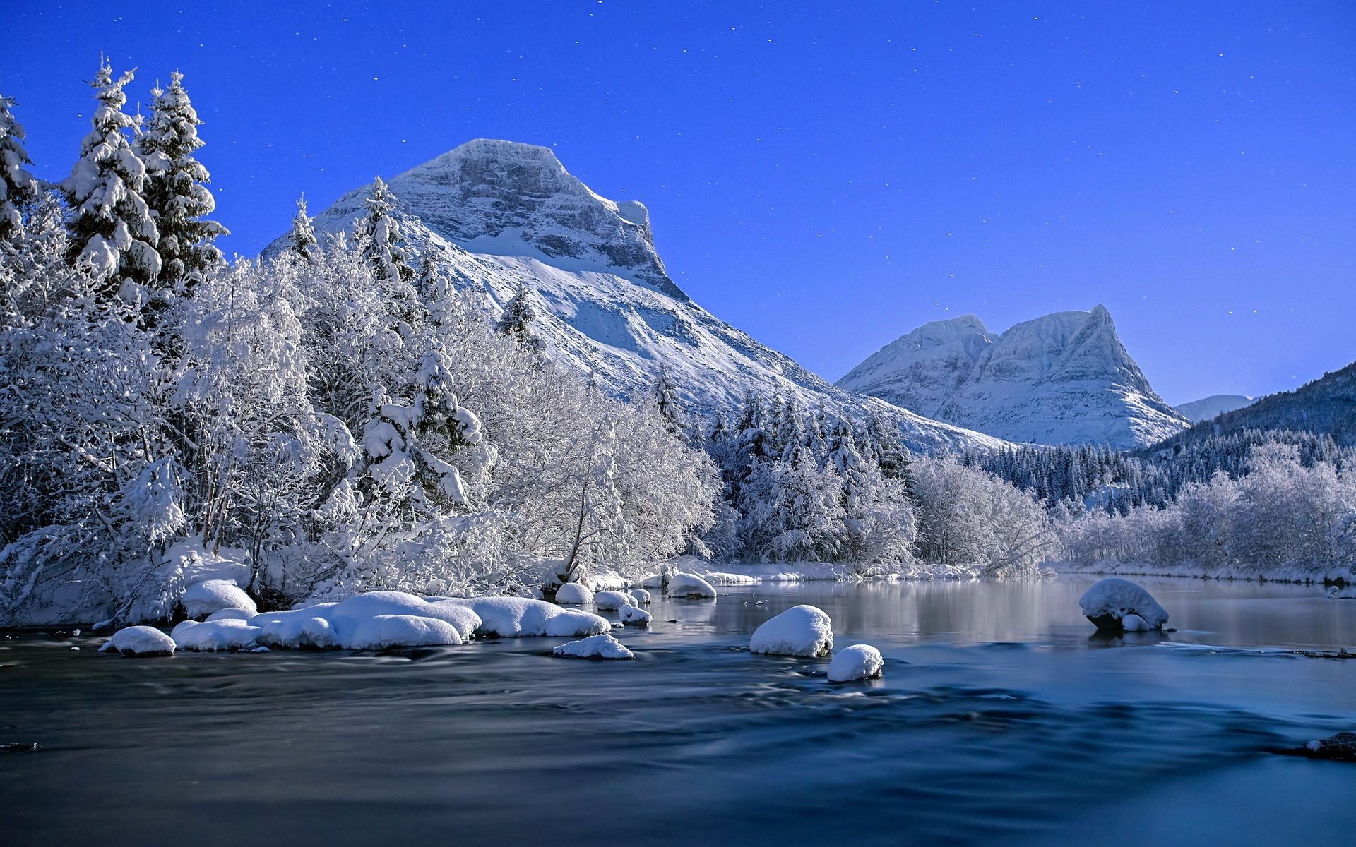 lac neige montagne eau hiver glace froid scénique paysage voyage nature congelé