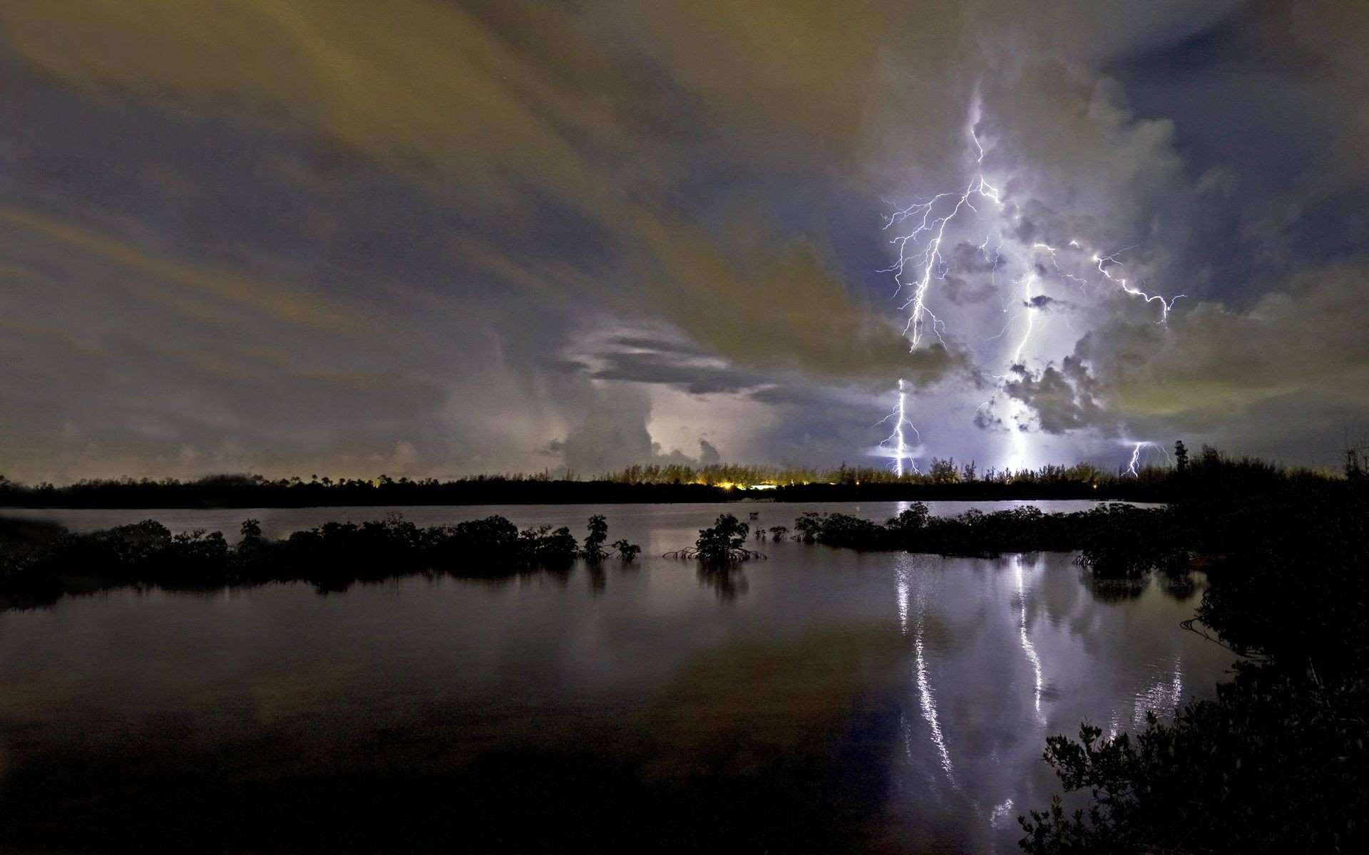 relâmpago paisagem pôr do sol água amanhecer tempestade lago céu reflexão rio natureza tempo noite sol chuva ao ar livre luz árvore