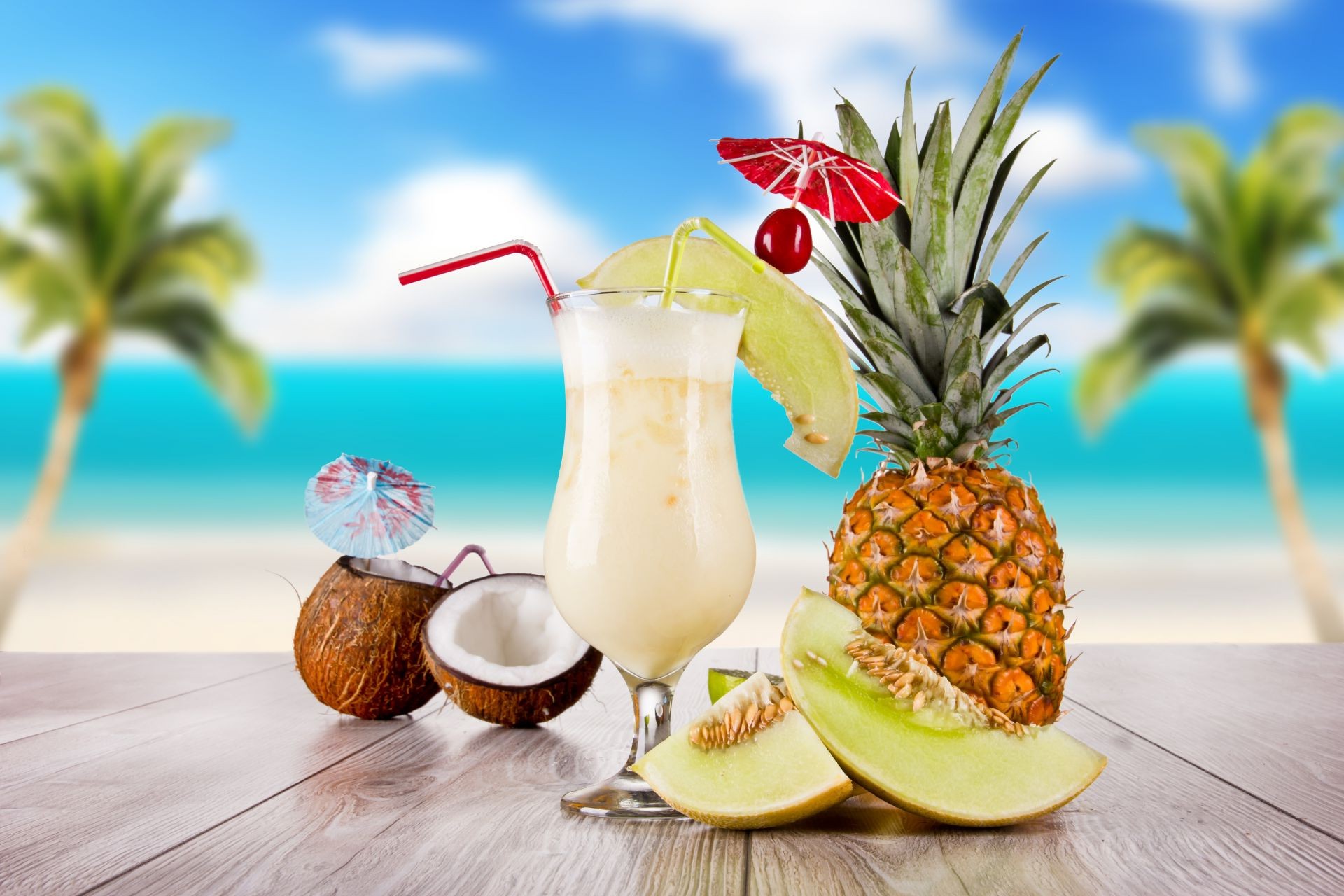 bebidas tropical frutas comida verão suco mesa bebida saudável coco exótico doce de madeira vidro leite refresco café da manhã delicioso saúde