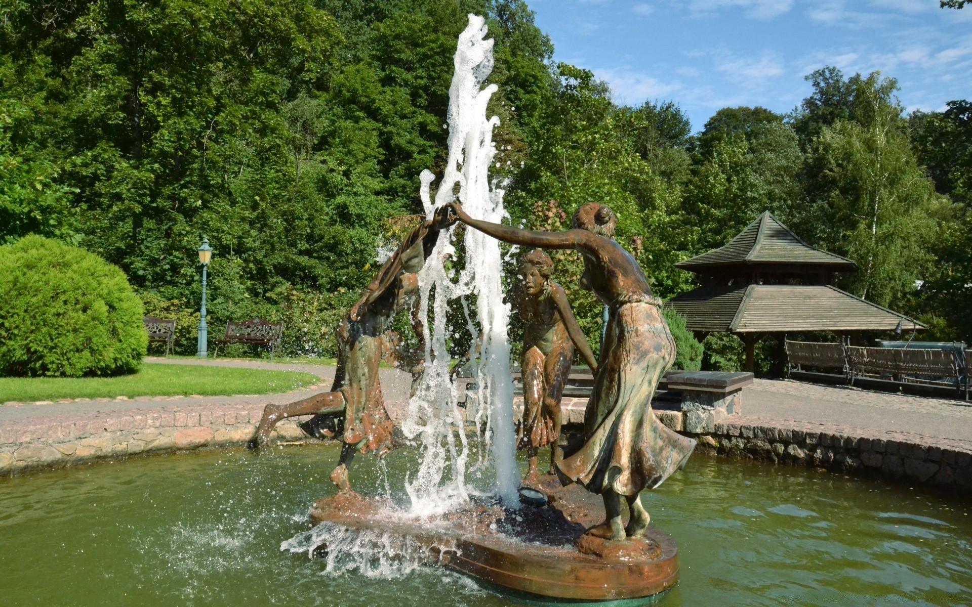 sculpture water fountain travel river summer pool park garden outdoors tree lake nature architecture tourism wood