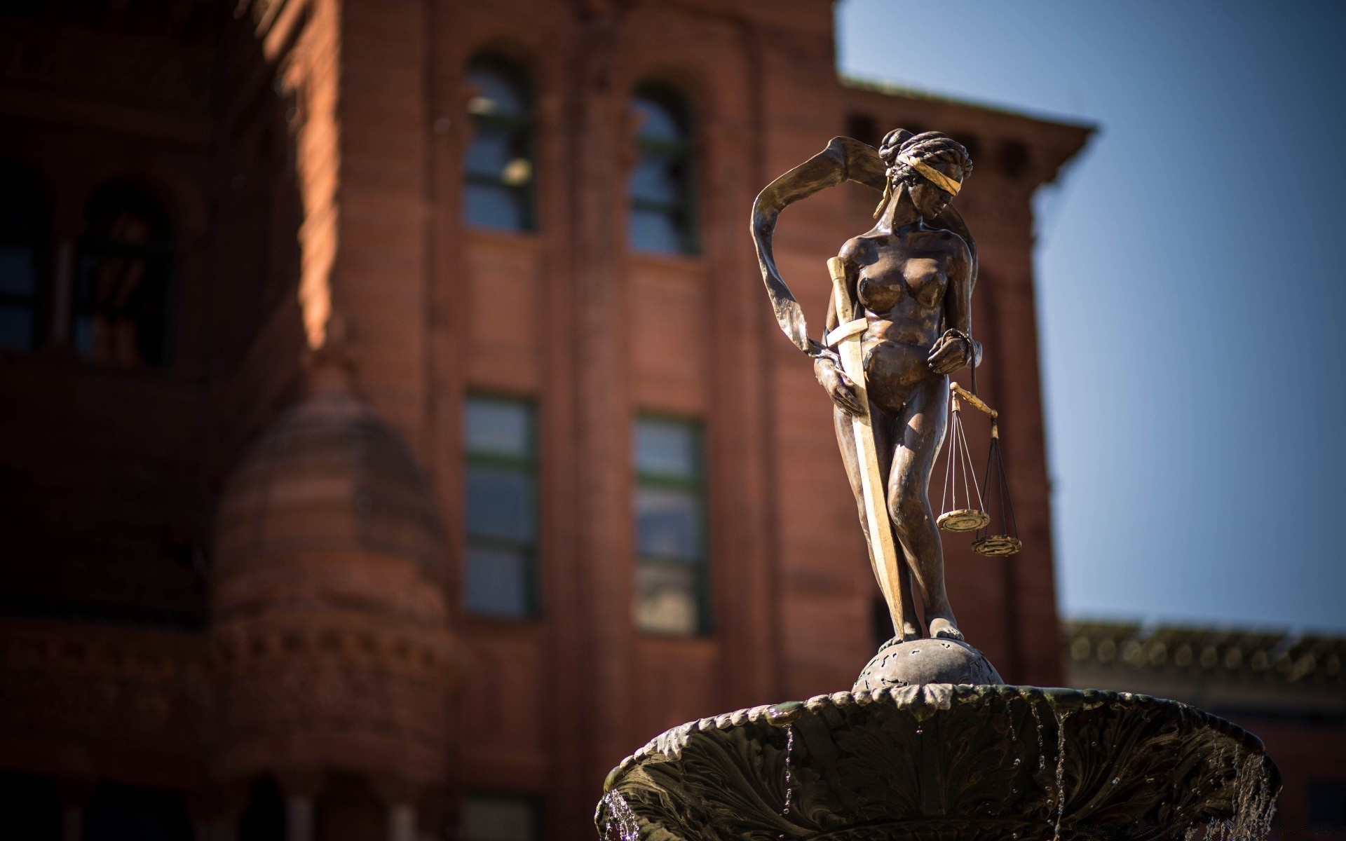 sculture statua città viaggi arte architettura singolo luce del giorno