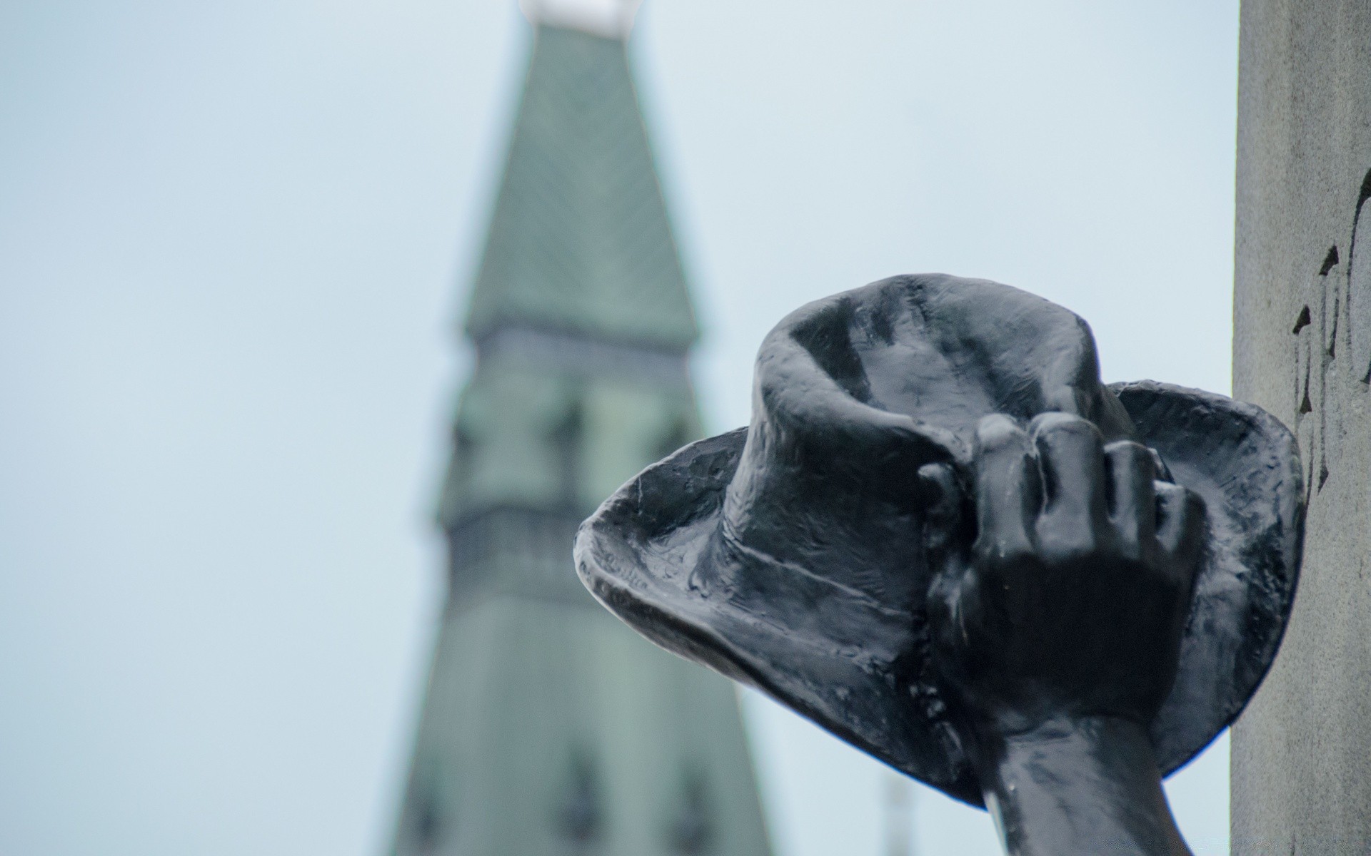 rzeźby statua podróże architektura na zewnątrz jedno niebo światło dzienne zima miasto religia śnieg sztuka człowiek starożytny fontanna pomnik cmentarz