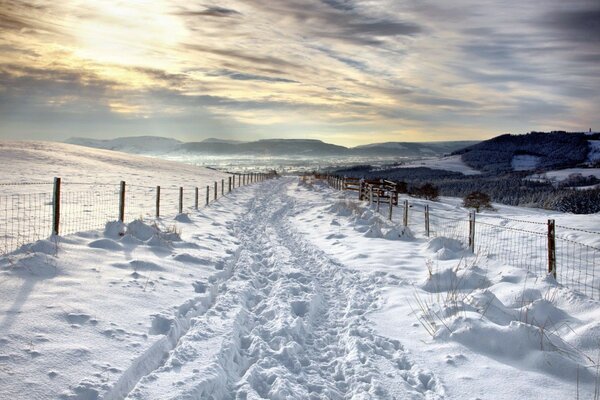 Winterpropinka mit Blick auf die Berge