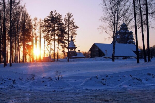 Maison en bois hiver hiver