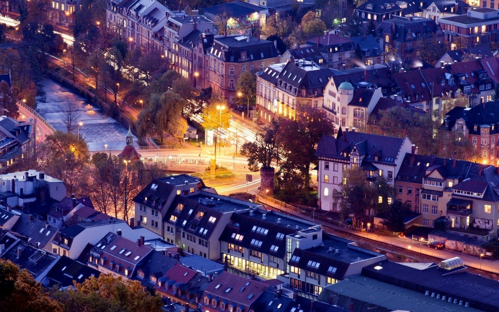 stadt reisen abend architektur dämmerung haus straße verkehrssystem hintergrundbeleuchtung städtisch licht stadt straße verkehr auto stadt