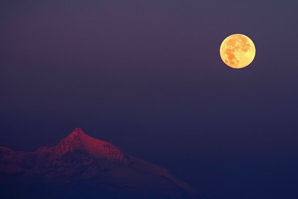 Luna Alpes rochemelon Italia