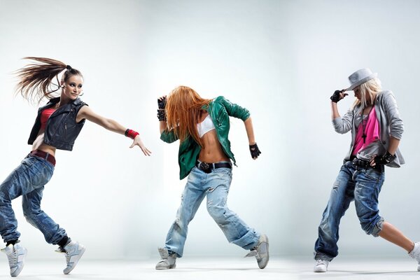 Las chicas que bailan la tectónica