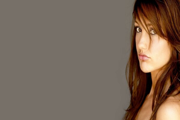 Minka Kelly - expressive eyes and plump lips