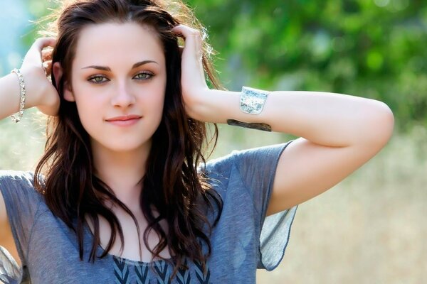 Kristen Steward al aire libre