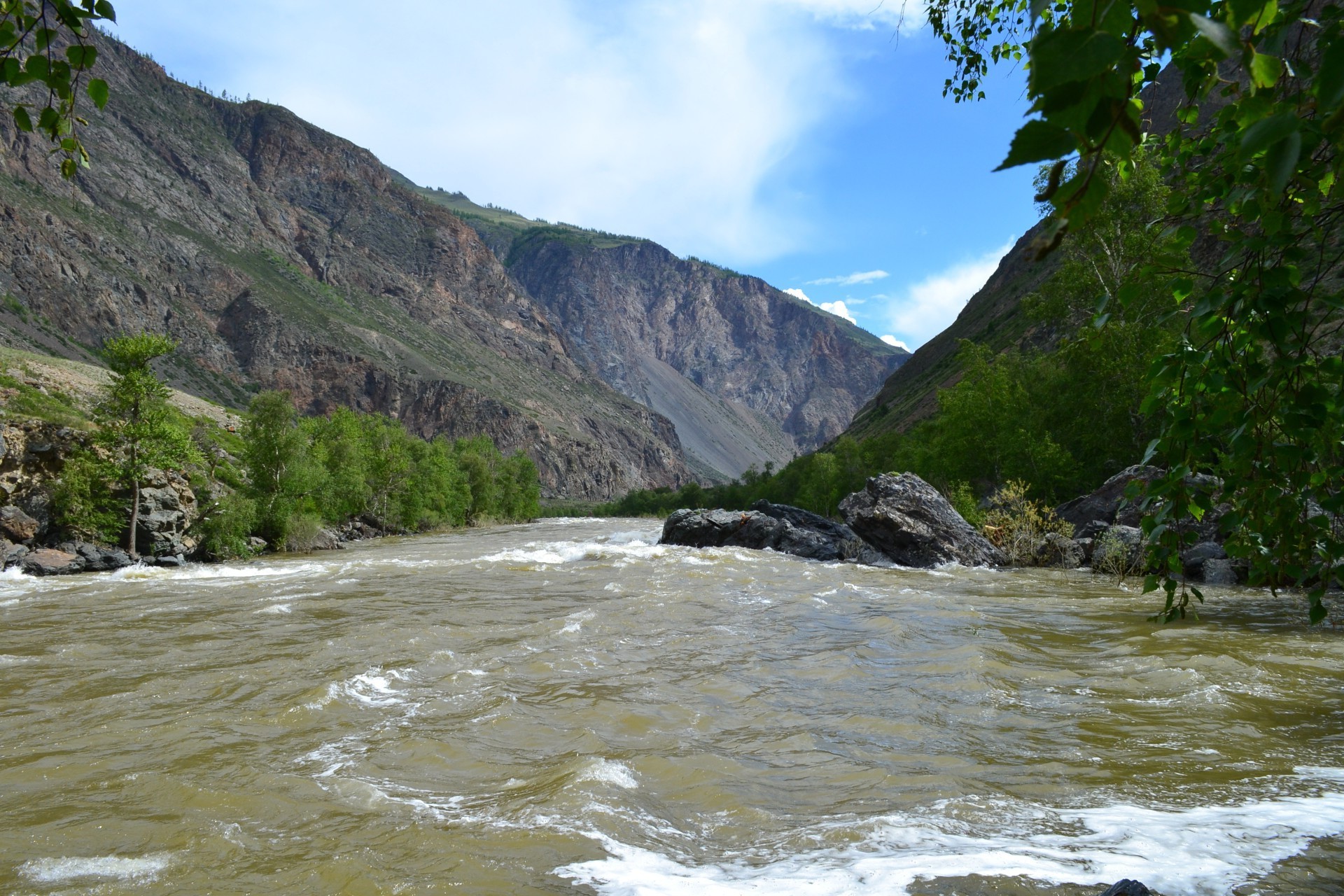 rivières étangs et ruisseaux étangs et ruisseaux eau voyage rivière nature paysage montagne rock à l extérieur flux ciel bois été scénique bois tourisme