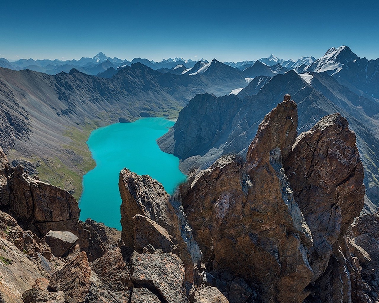 frühling berge landschaft natur schnee rock reisen tal wandern himmel landschaftlich berggipfel wasser see klettern im freien hoch pinnacle eis