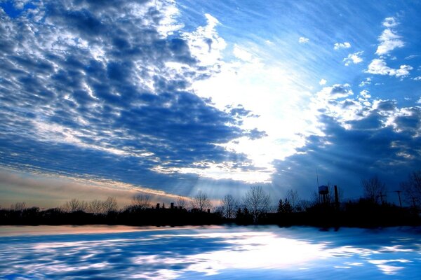 Lo splendore della natura all alba invernale