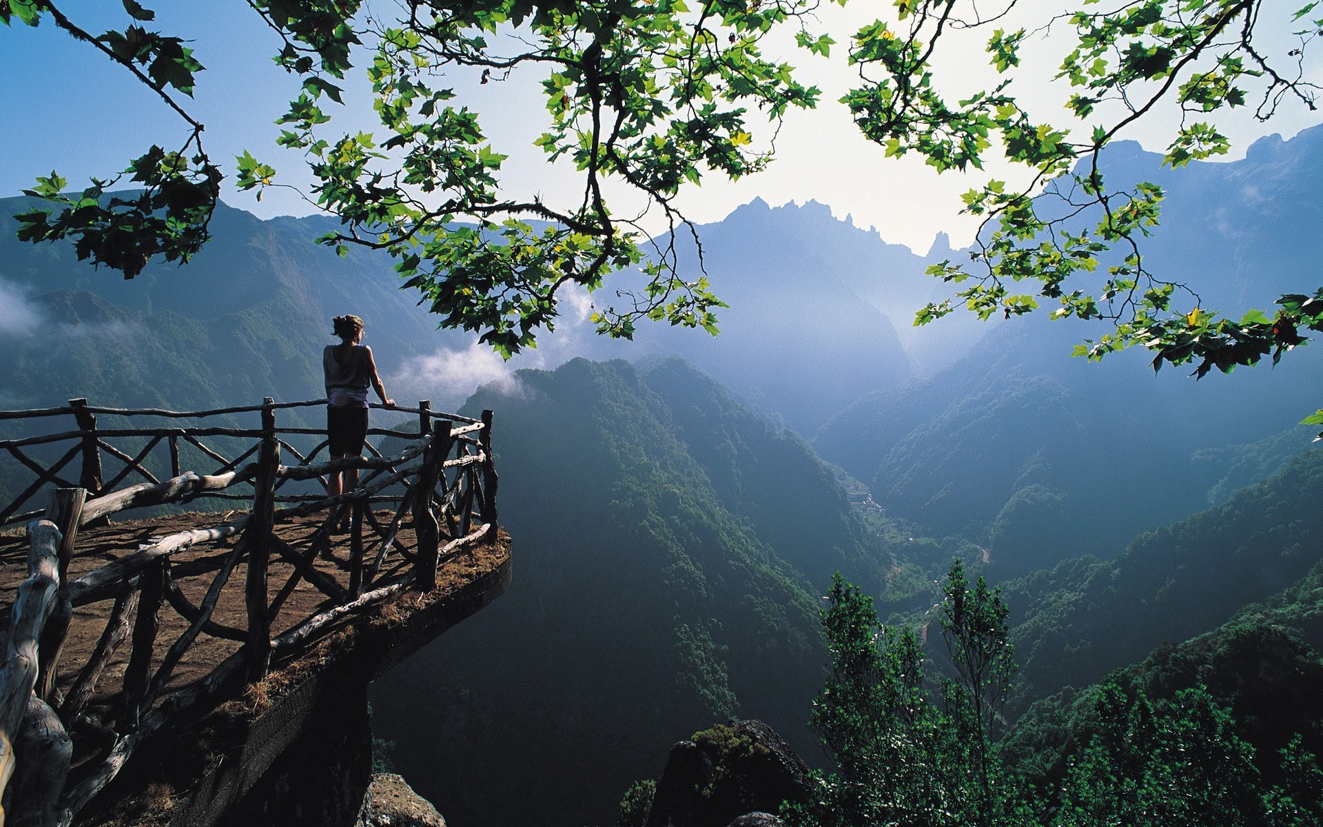 pessoas água viagens madeira paisagem natureza árvore montanha ao ar livre rio lago céu