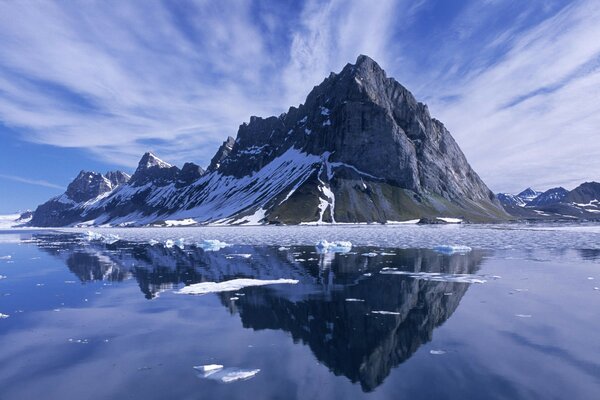 Mountain water and rocks are a great place to travel