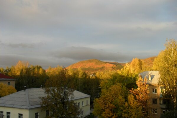 Der Herbst ist golden. Schöne Zeit